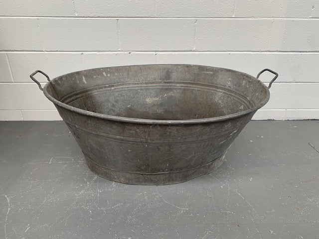 Vintage  European Galvanized Wash Tub #5550  Byron