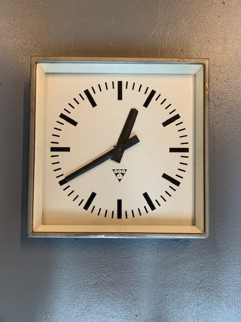 Vintage Czech Pragotron Metal  Train Station Clock #5673 Byron