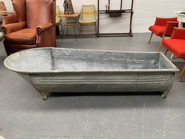 Vintage 1940s  Galvanized Bath Tub #5691  Byron