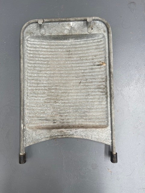 Vintage Metal Wash Board  #5980  Byron