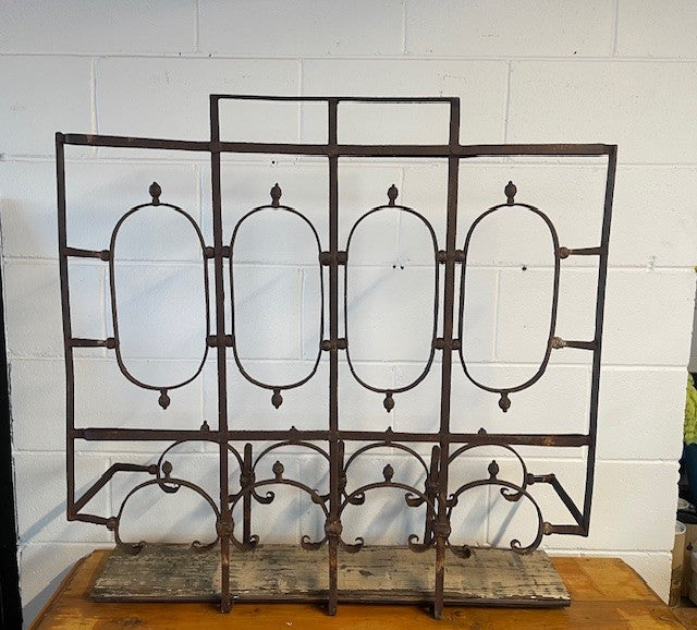 Vintage Wrought Iron Wall / Balcony Planter #6425 Byron