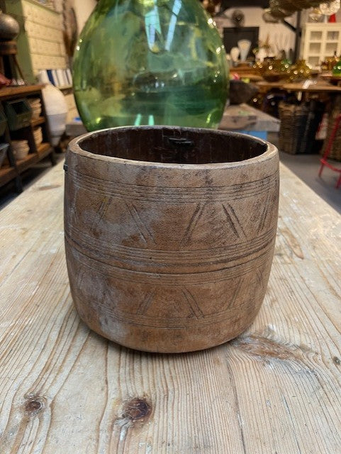 Vintage  Wooden  Bowl /  Planter #6023  Byron