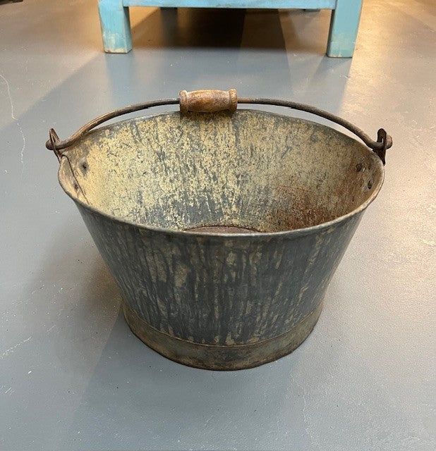 Metal Bucket    #6003 Byron