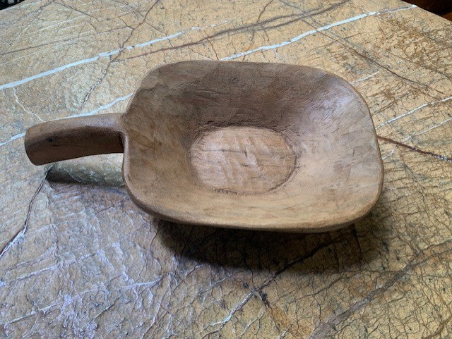 Vintage Handcarved  Wooden  Grain Scoop  #5647  Byron