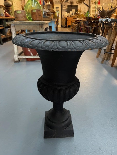 Vintage Cast Iron Planter   #6024  Byron