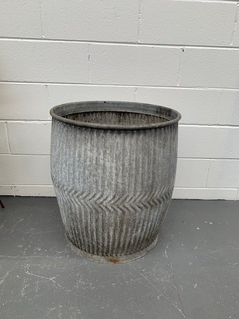 Vintage  English Galvanized Dolly  Tub #5545  Byron