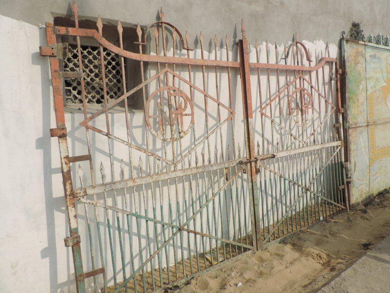 Vintage industrial Egyptian old wrought iron gate #1439