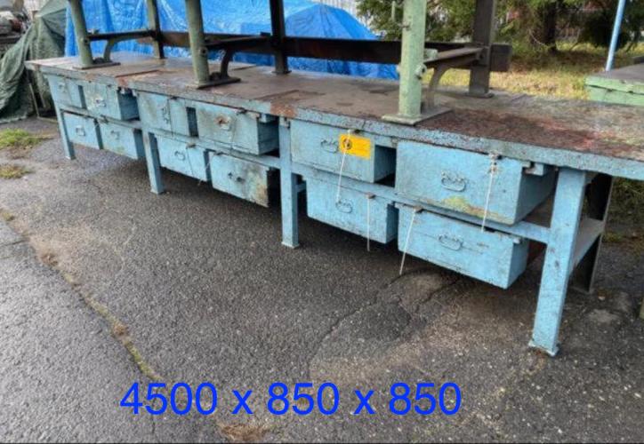 Vintage Industrial European Workbench/ Counter 4.5 mt #2638 Byron.