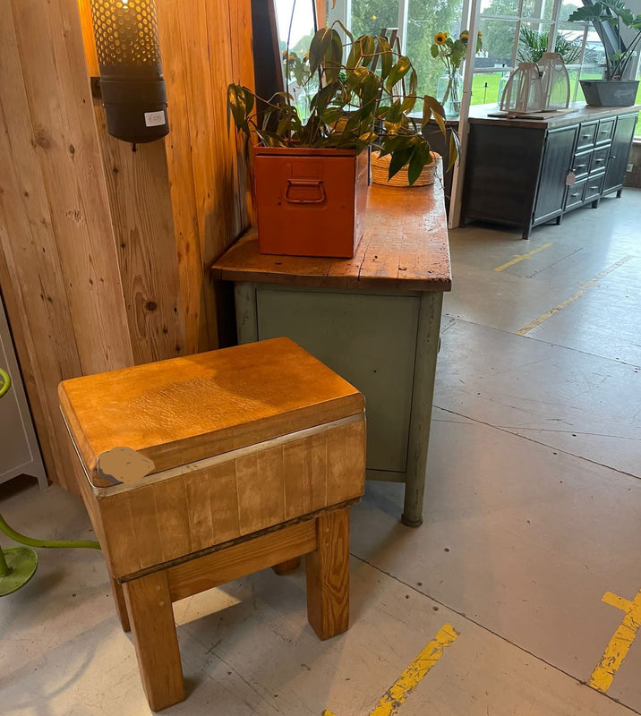 Vintage European Butchers Block #3676 Byron