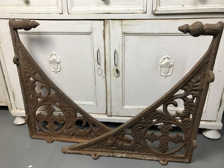Vintage French cast iron corner brackets #1622