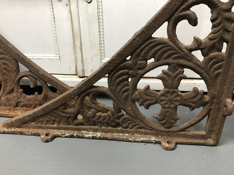 Vintage French cast iron corner brackets #1622