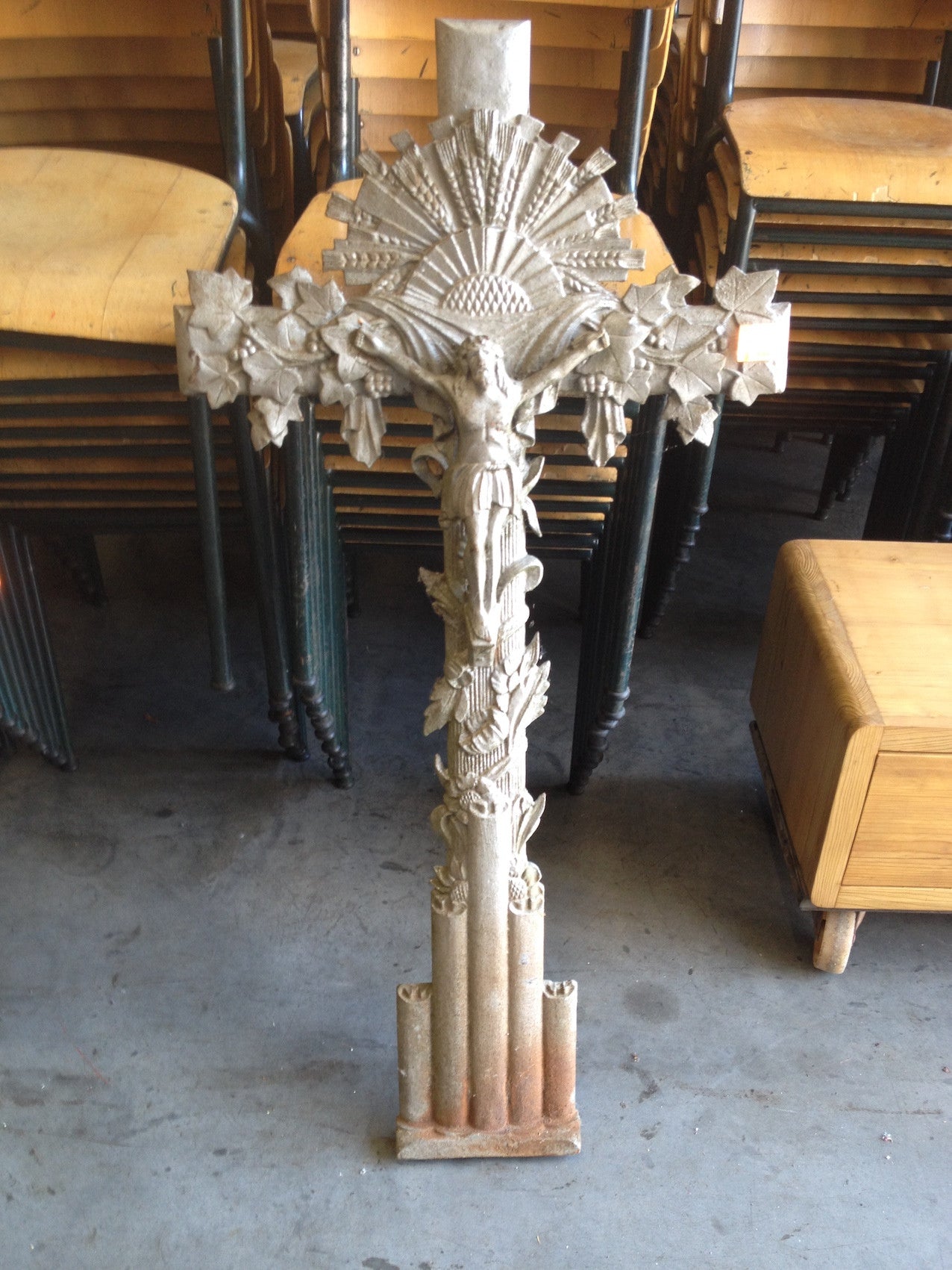 Vintage industrial European cemetery cast iron cross #933