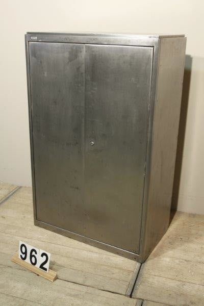 Vintage industrial Czech metal medical cabinet with fold out doors #953
