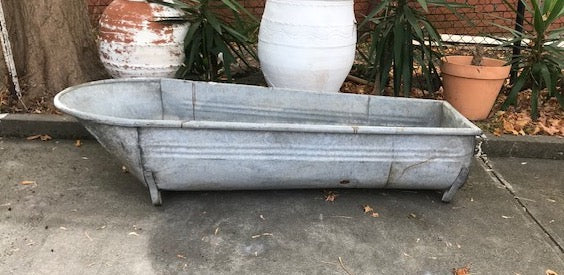 Vintage European Garden Galvanised Bathtub #3874b