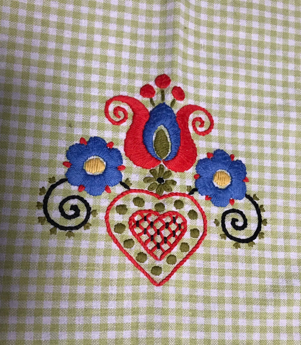 Vintage  Embroidered Table Cloth  #TB20  FREE AUS POSTAGE
