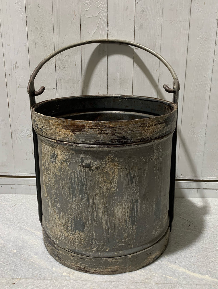 Metal Bucket    #4794