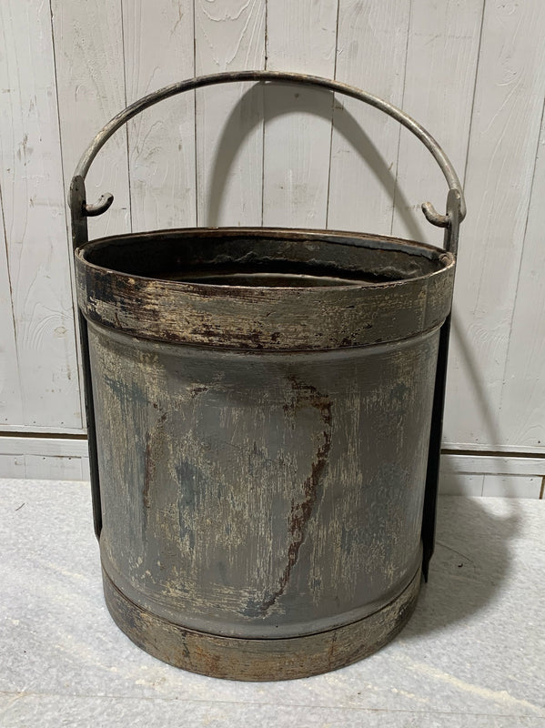 Metal Bucket    #4794