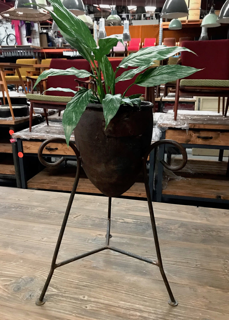 Vintage Metal Plant Planter  #3889b  Byron