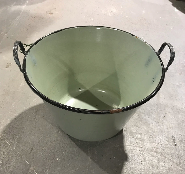 Vintage European Enamel  Cauldron #3901a