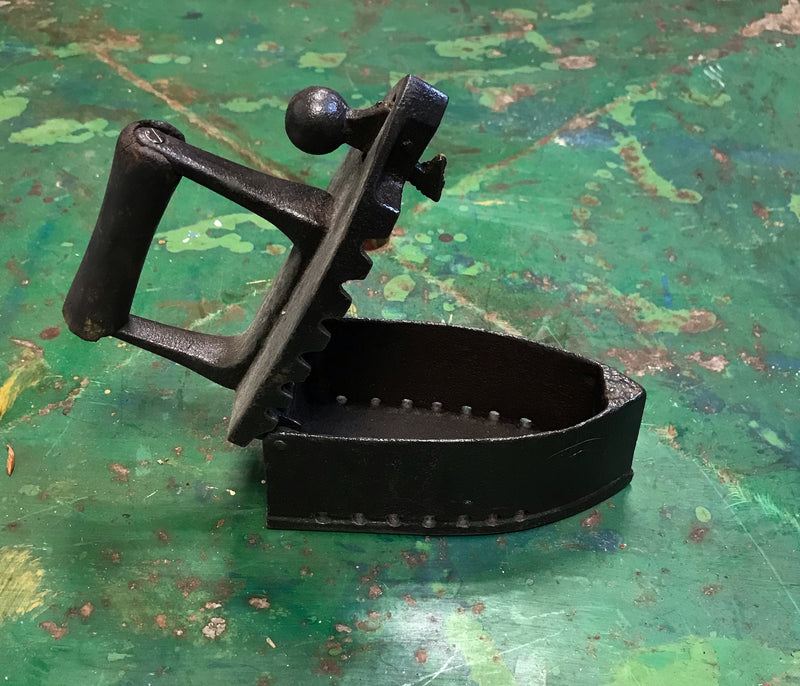 Vintage  Cast- Iron Iron  #3921b