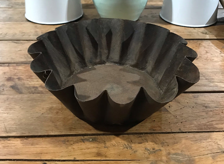 Rustic  European Metal Baking Dish / Mould  #4036