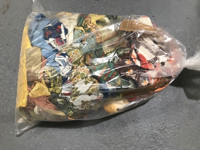 15Kg Bag of Vintage Curtains  #3122 (2)
