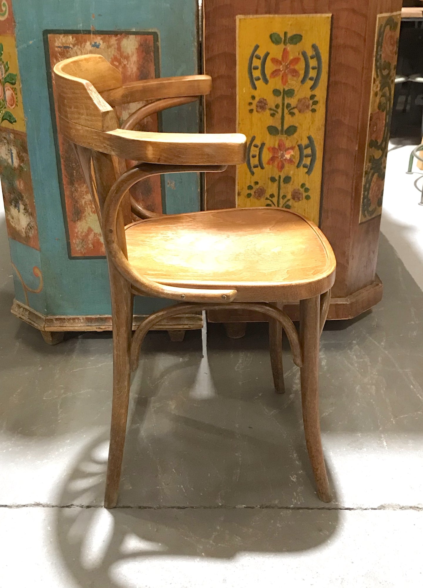 Thonet bentwood chair value 2025