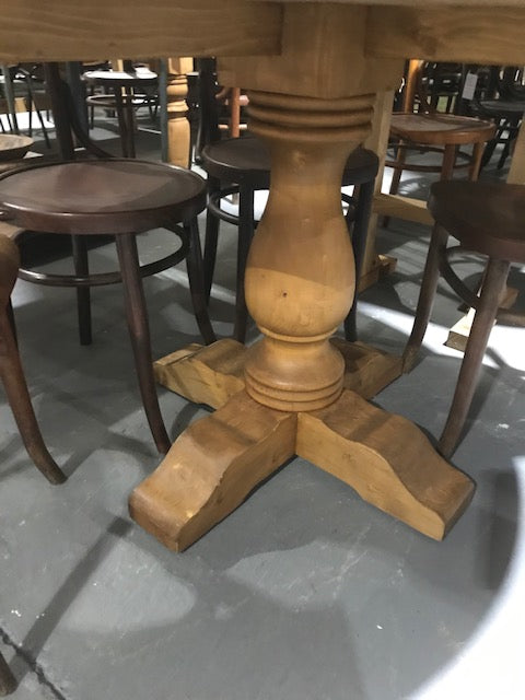 Vintage European Farmhou Table 140 cm in Diameter #3247 Byron