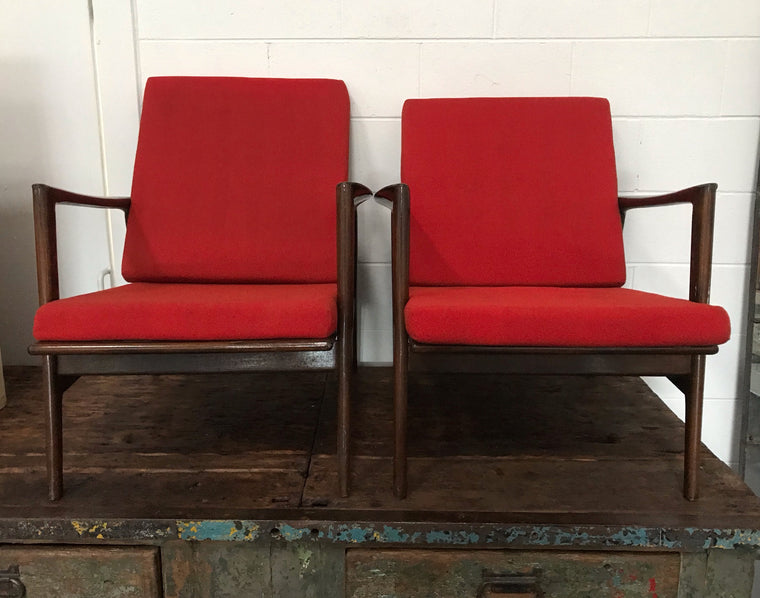 Vintage mid century club chair set #3467 Byron