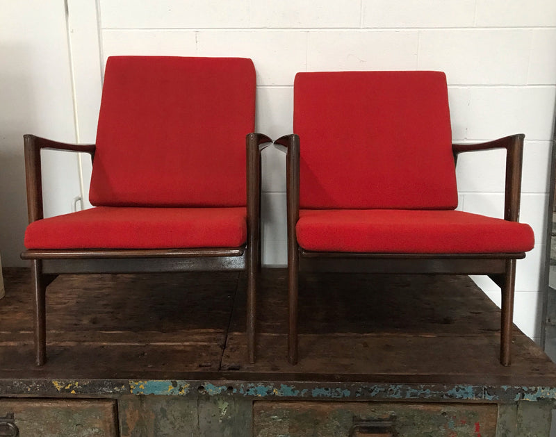 Vintage mid century club chair set #3467 Byron