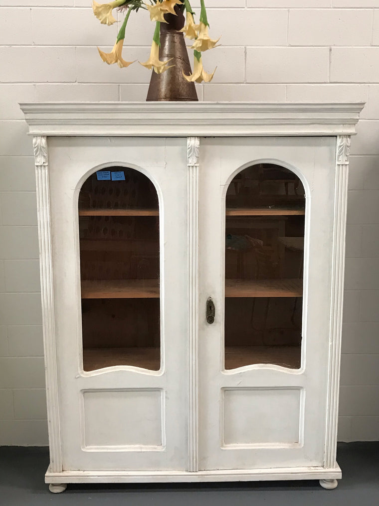 Vintage European  kitchen cabinet  #3471 Byron