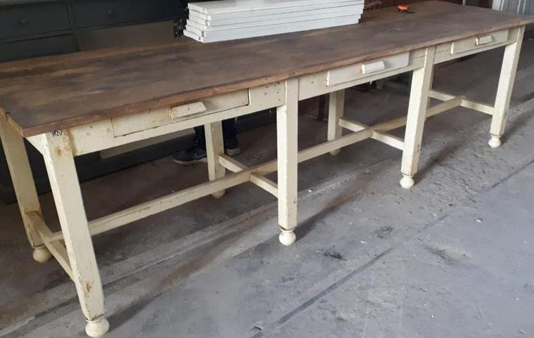 European Kitchen dining Table # 3500 August container