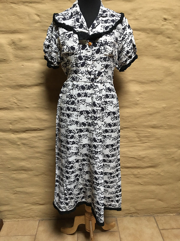 Vintage 40s Dress  #C073  NQR  FREE AUS POSTAGE