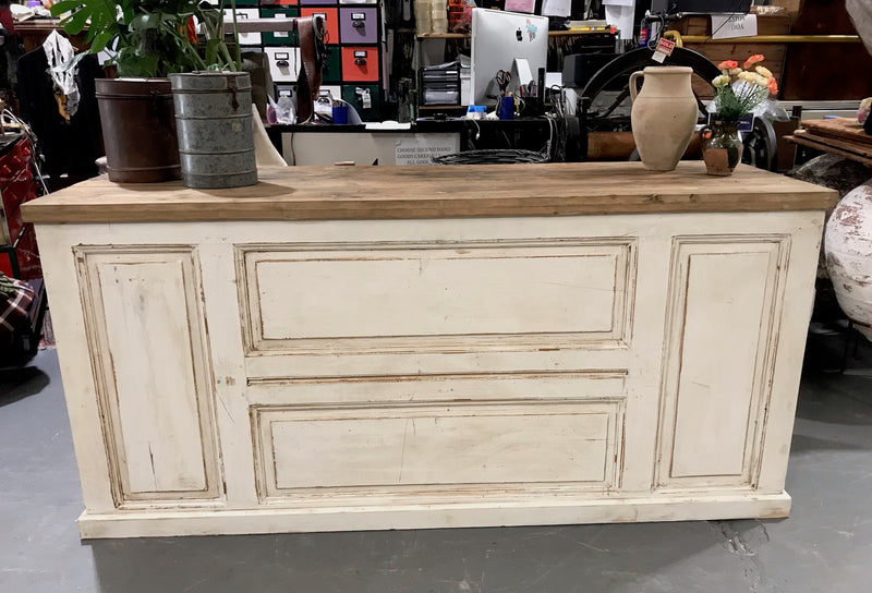 European Kitchen Island / Shop Counter # 3538B  Byron