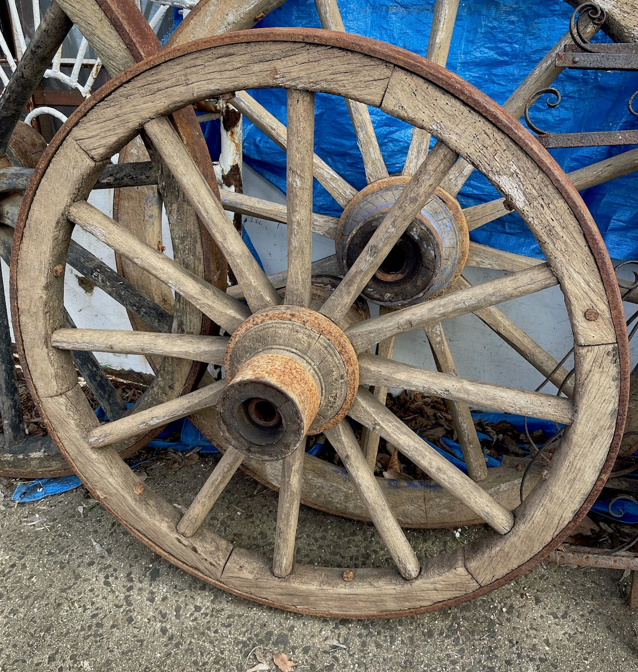 Vintage European Wagon Wheel #3269 (1) Byron