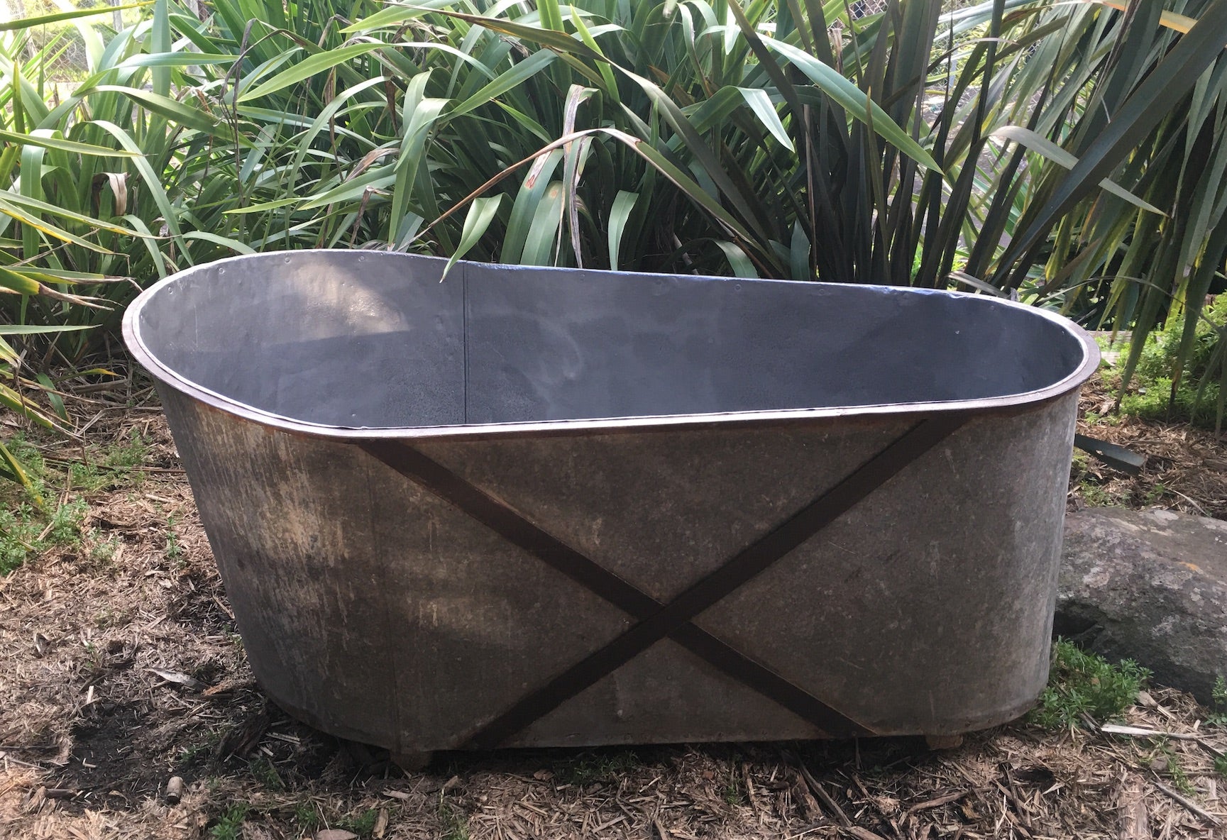 Vintage 1940s  Galvanized Bath Tub #3072