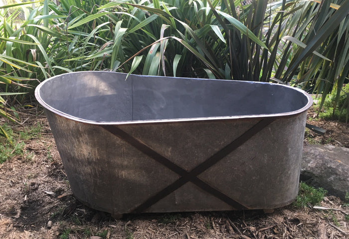 Vintage 1940s  Galvanized Bath Tub #3072