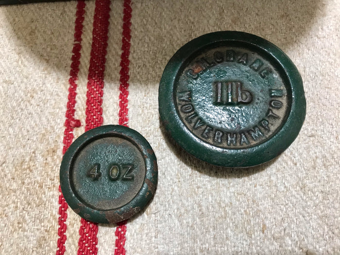 Vintage Kitchen Scale  #3589