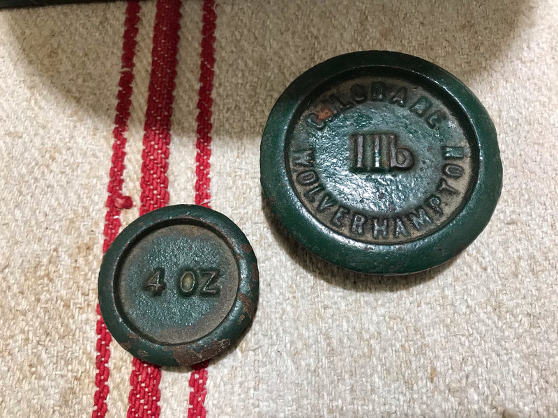 Vintage Kitchen Scale  #3589
