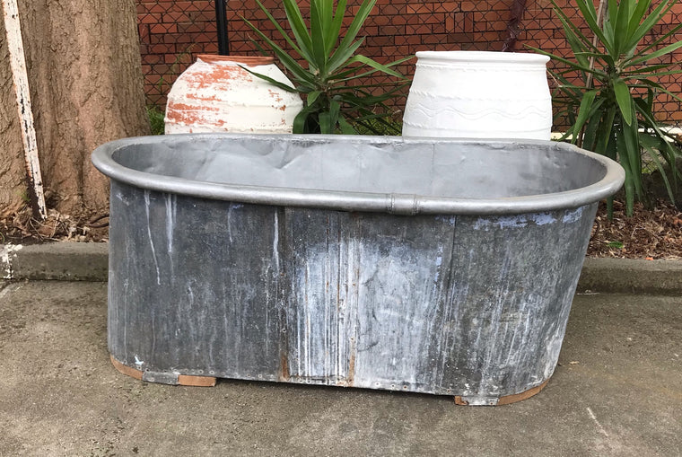 Vintage 1940s  Galvanized Bath Tub #3616