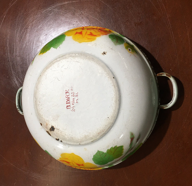 Vintage  European Enamel  Bowl  #3173 (4)
