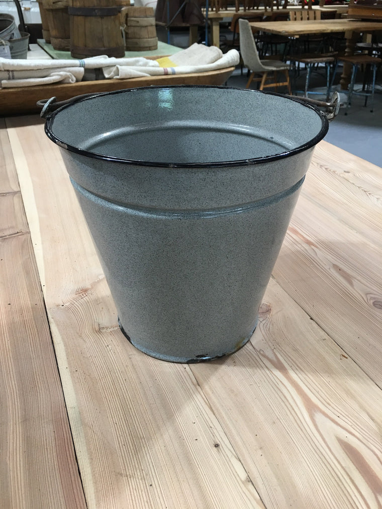 Vintage  European Enamel Water Bucket  #3221 (7)