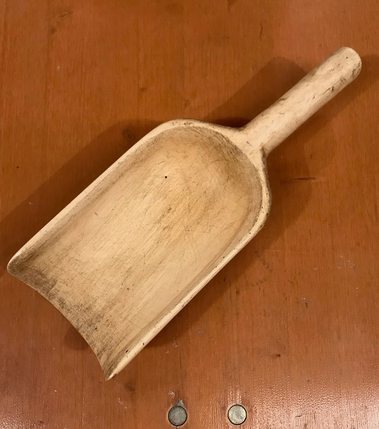 Vintage  Wooden Grain Scoop  #3667A