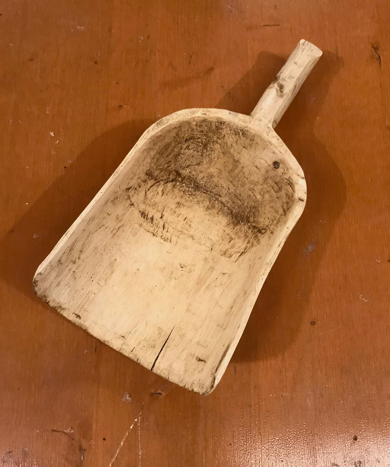 Vintage  Wooden Grain Scoop  #3667C