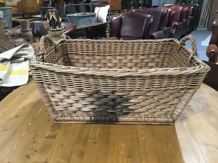 Vintage  Belgian Wicker Bakers Basket  #3267 (4)
