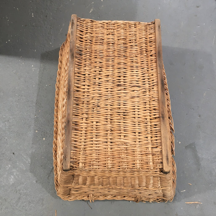 Vintage  Belgian Wicker Bakers Basket  #3267 (6)