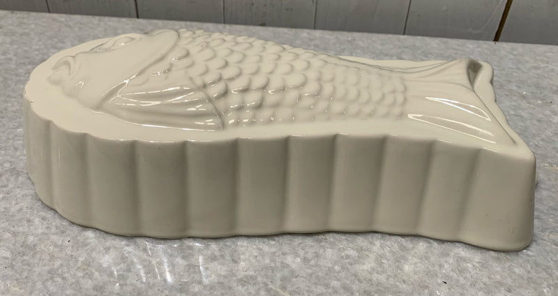 Vintage White Porcelain Fish Mould   #4673