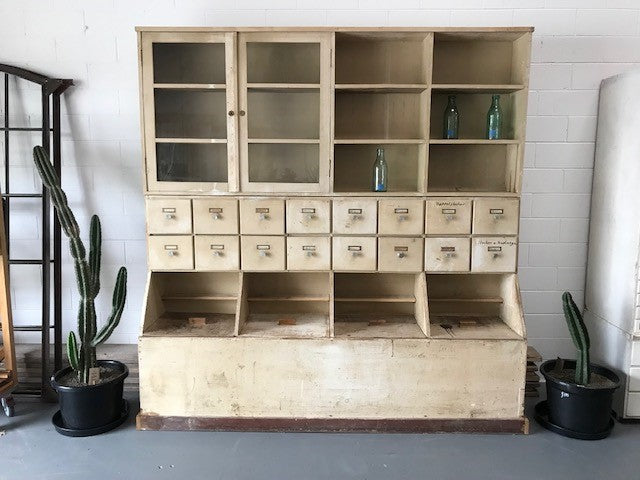 European Wooden General Store Unit #4115  Byron